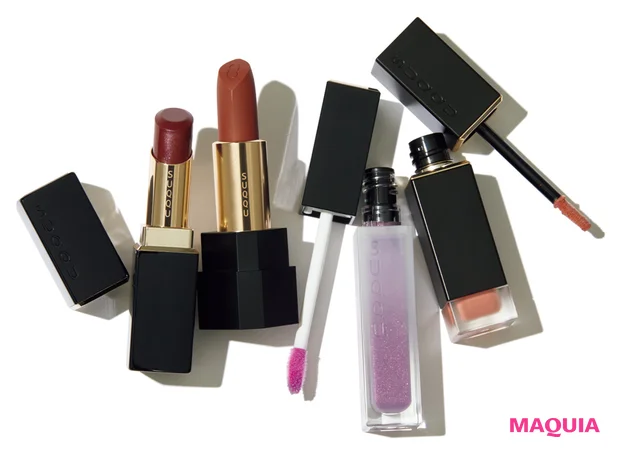 20th アニバーサリー リップ キット 4色入り（＜右から＞コンフォート リップ フルイド フォグ 111、トリートメント ラッピング リップ 104、シアー マット リップスティック 115、モイスチャー リッチ リップスティック 129） ￥19800／SUQQU（9/15限定発売）