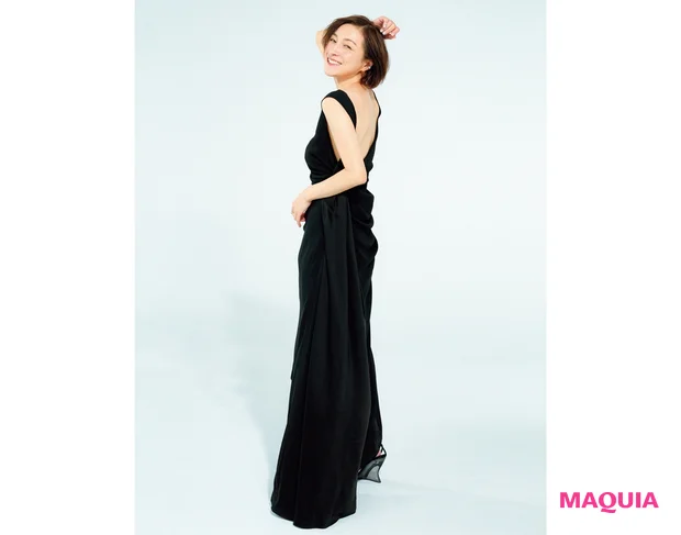 立ち姿の広末涼子さん