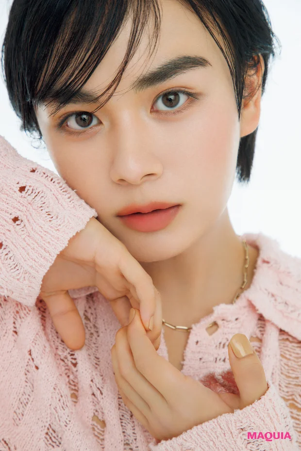 なにわ男子・大西流星さんが新作ベースを真剣セレクト。りゅちぇ的「盛れ」ベースを公開！