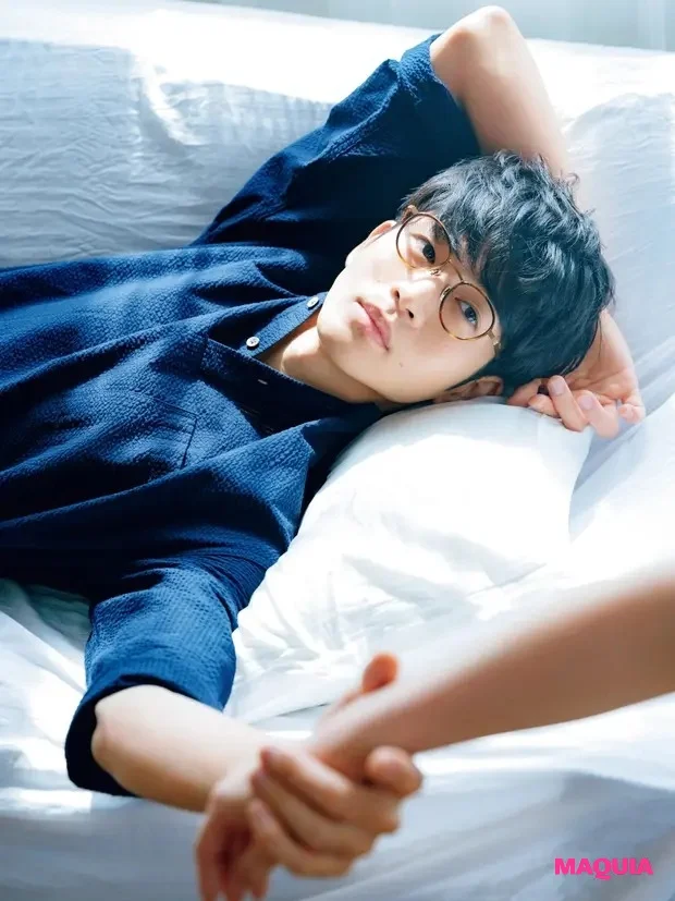 松下洸平さん登場！ 神崎 恵さんエッセイ「あの日、変わることを怖がらなかった私へ。」