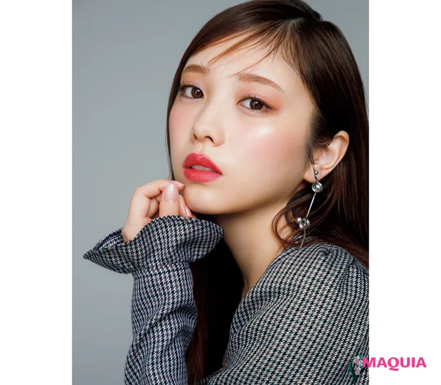 ひとさじの甘さがにじむレディな美人レッド