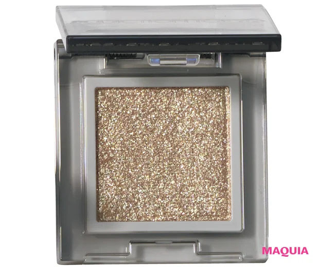 春新色でしたいトレンドメイク 与田祐希 アディクション ザ シングル アイシャドウ スパークル 101SP