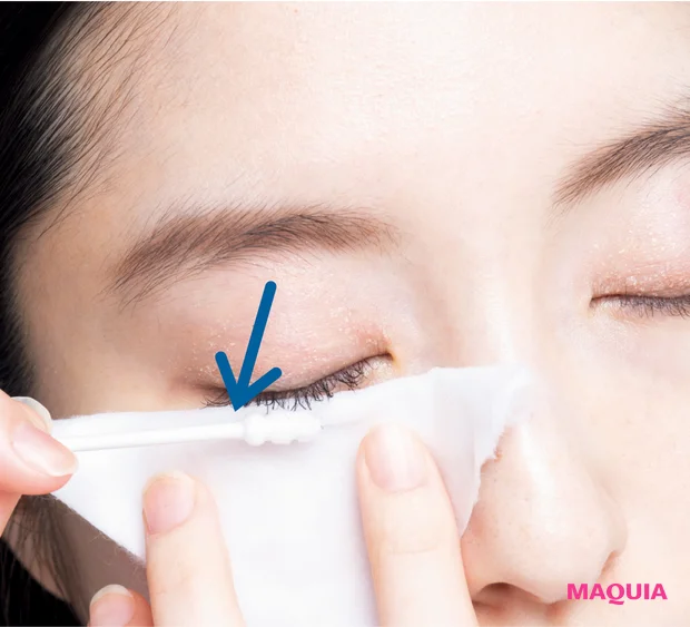 コットン&綿棒でオフが正解！ 夏に必須のウォータープルーフマスカラの落とし方をおさらい_3