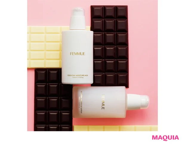 ファミュ エッセンシャル(右から)モイスチャーローション 110ml ¥4950、モイスチャーミルク 110ml ¥5500/アリエルトレーディング(2/3発売)