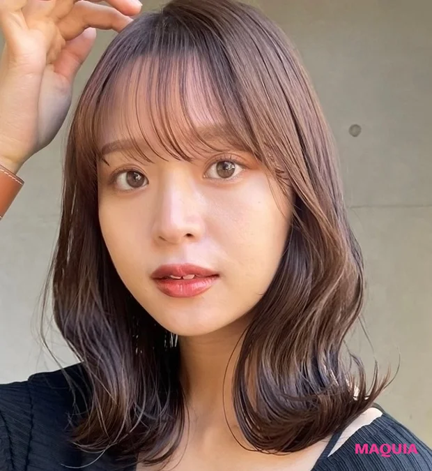 春夏ヘアカタログ22 小顔くびれミディアムにラベンダーベージュカラーで透明感をon Happy Plus ハピプラ