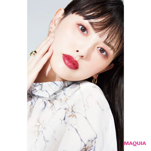LOOK 1 つやつや高密着づけ