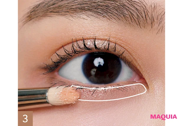 アイメイク 二重 長井かおり 下まぶたに陰影を