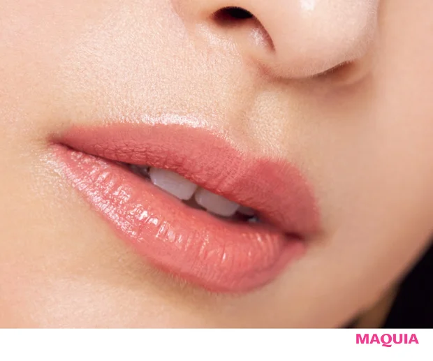 口元にも光の矢印を