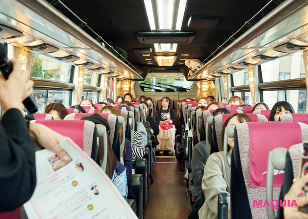 マキアサロン美容バスツアー2025 車内の様子