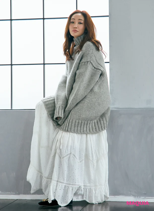 【神崎 恵の恋させる瞬間】冬のタートルニットコーデ！余裕のある大人はこう着こなす