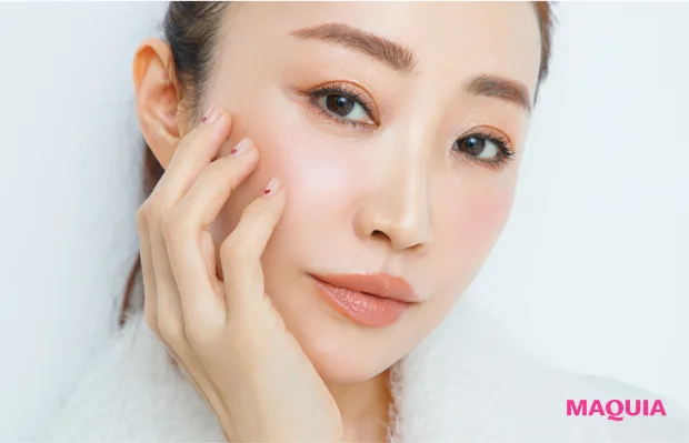 美容家 神崎恵さんのくすみ肌におすすめのコスメ ニュートラルカラーでくすみを払う