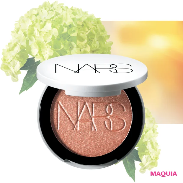 マキア 年間ベストコスメ2025 メイクアップ部門10位 NARS ライトリフレクティング ルミナイジングパウダー 03960