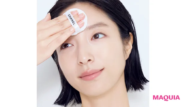 黄ぐすみにおすすめのフェイスパウダーの使い方 肌にパフを当てて粉を密着のせ 長井かおり