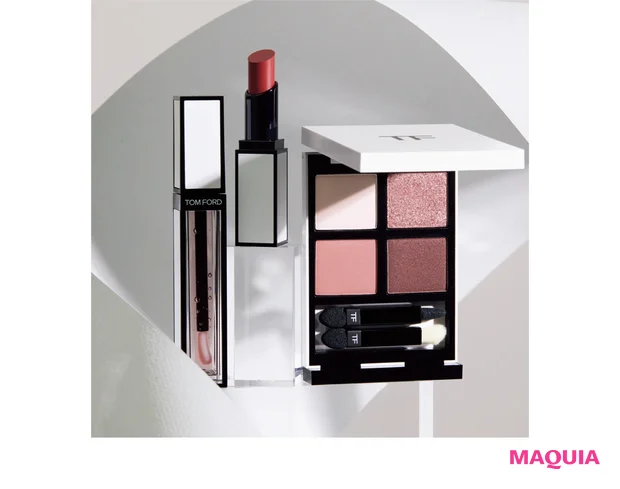 (右から)アイ カラー クォード 30R ¥12980、リップ カラー サテン マット 02R ¥7920、ローズ リップ オイル ティント ¥7920/トム フォード ビューティ(限定品)