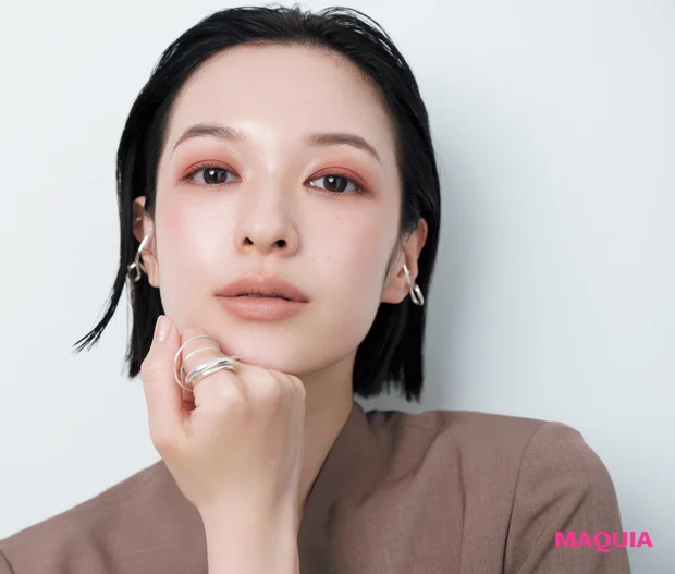 ＜ハードル高め＞【赤アイパレット】はチークと繋いでにじませる