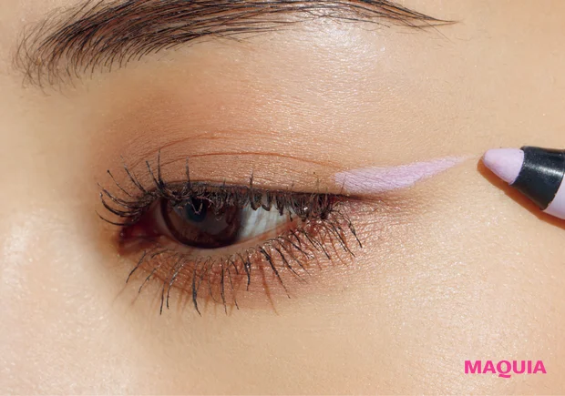 白みラベンダーで簡単にシャレ見え。Y2K感を盛る、NAYA流・盛れる夏メイク_5_1