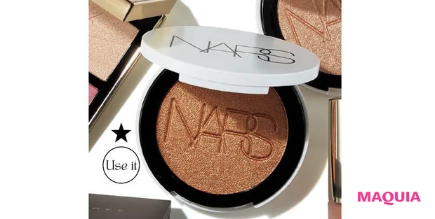 シワを取るおすすめハイライト NARS ライトリフレクティング ルミナイジングパウダー 04448