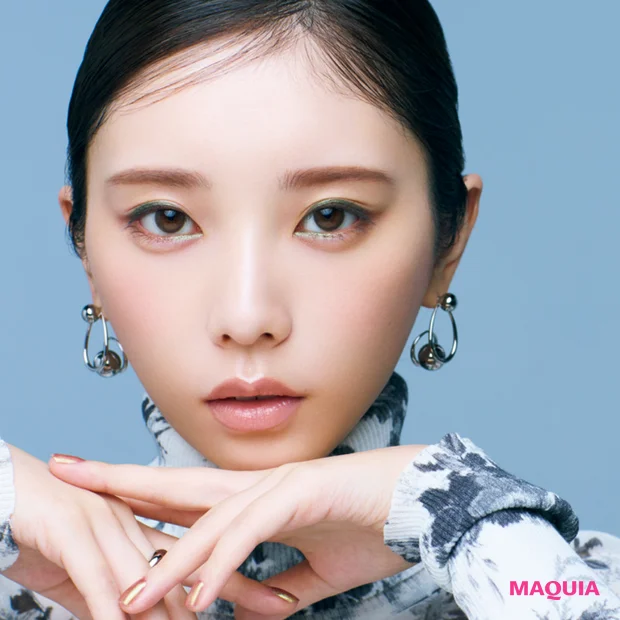 マキア　秋メイク　2025　元乃木坂46　与田祐希　カーキ