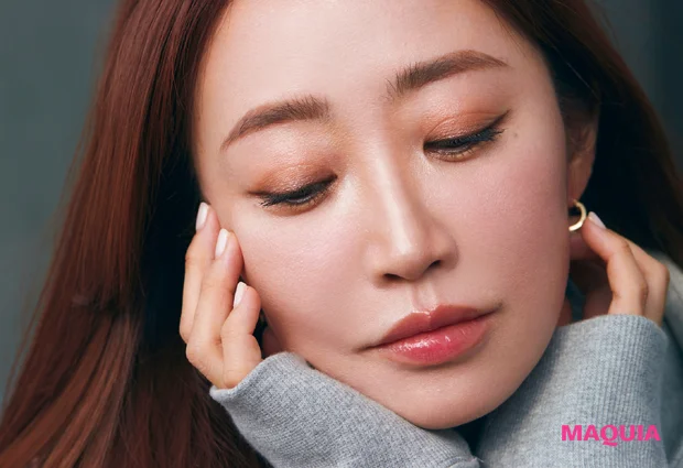 神崎 恵さんが今ハマる大人の韓流メイク。“色情報少なめ”がハンサムメイクを操るカギ！_5