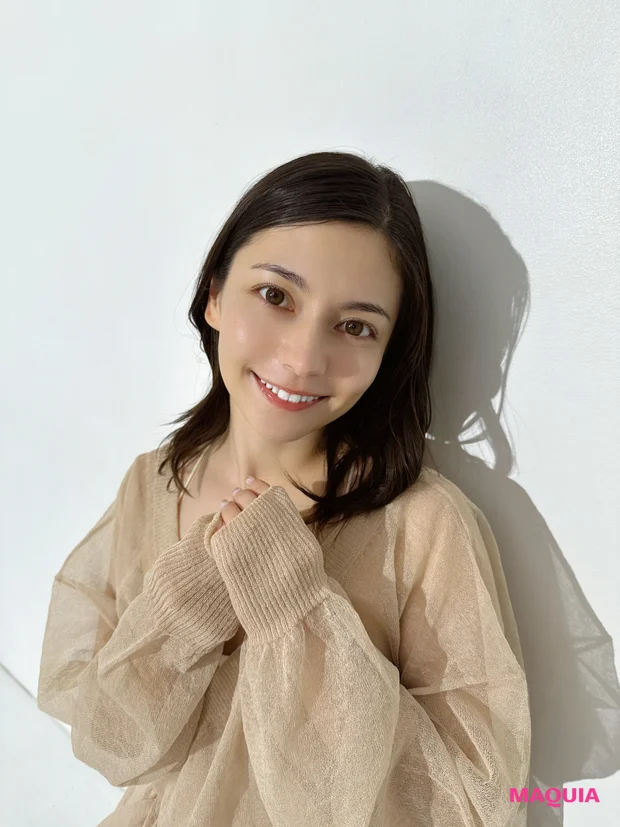 声優 Lynn バストアップ 微笑み