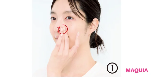 気になる部分のFDを思い切って抜き、下地＋お粉だけにすると、適度にカバーしつつ崩れにくい。下地はラベンダーやブルーよりもベージュが効果的。クルクルと入れ込むように。