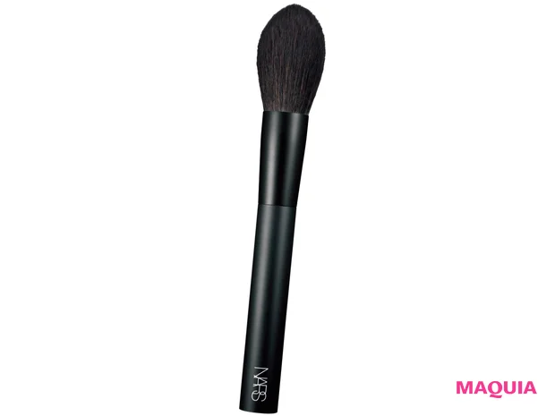 ブロンザー/セッティングパウダーブラシ 14 ¥5600/NARS JAPAN