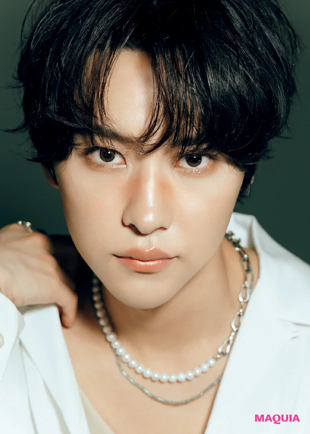 ROIROM・本多大夢さんがまとうトレンドメイク。 「メンズにも映える日焼け風チークが新鮮でした」