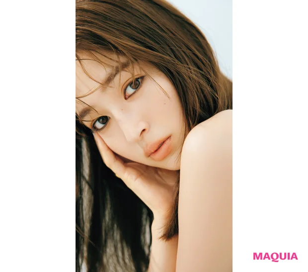 【TREND】程よいラフさが今の気分にハマる “透け色ペンシル”でY2Kな囲み目が新鮮!