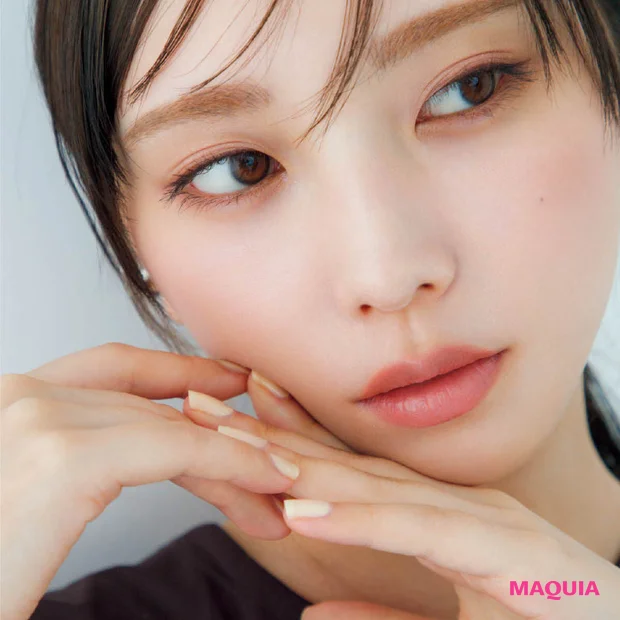 “ミュートな目元”の最旬バランス。与田祐希さんが体感する、上半期ヒットコ…