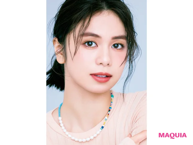 【Look1】透け赤グロスでほのかな色気を