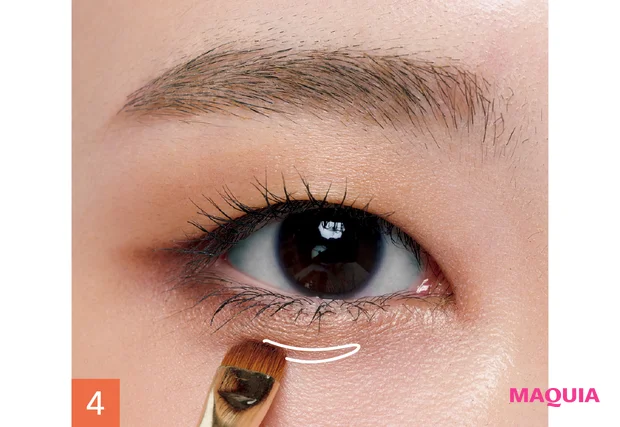 アイメイク 一重 長井かおり シャネル レ キャトル オンブル ブトン 219 涙袋の影