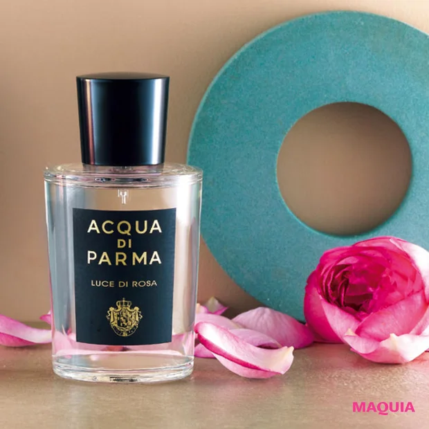 マキア ムーン・リーの運を呼び寄せる香り ACQUA DI PARMA「光の彫刻を思わせる多面的なローズの香り」