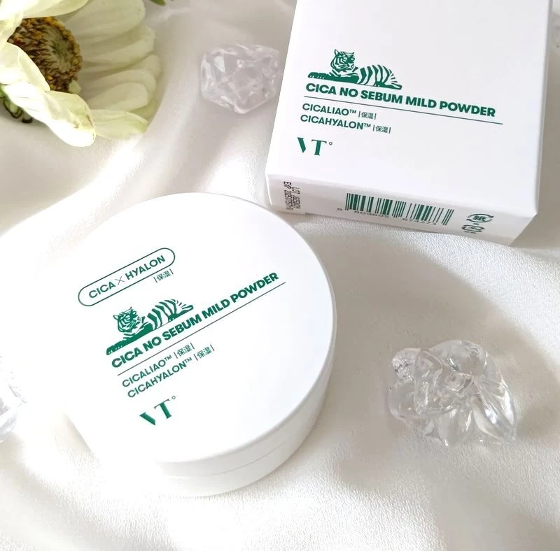 【マスク生活】ポーチにINでいつでもサラサラ!VT COSMETICSのジェンダーレスなマルチCICAパウダー。_5