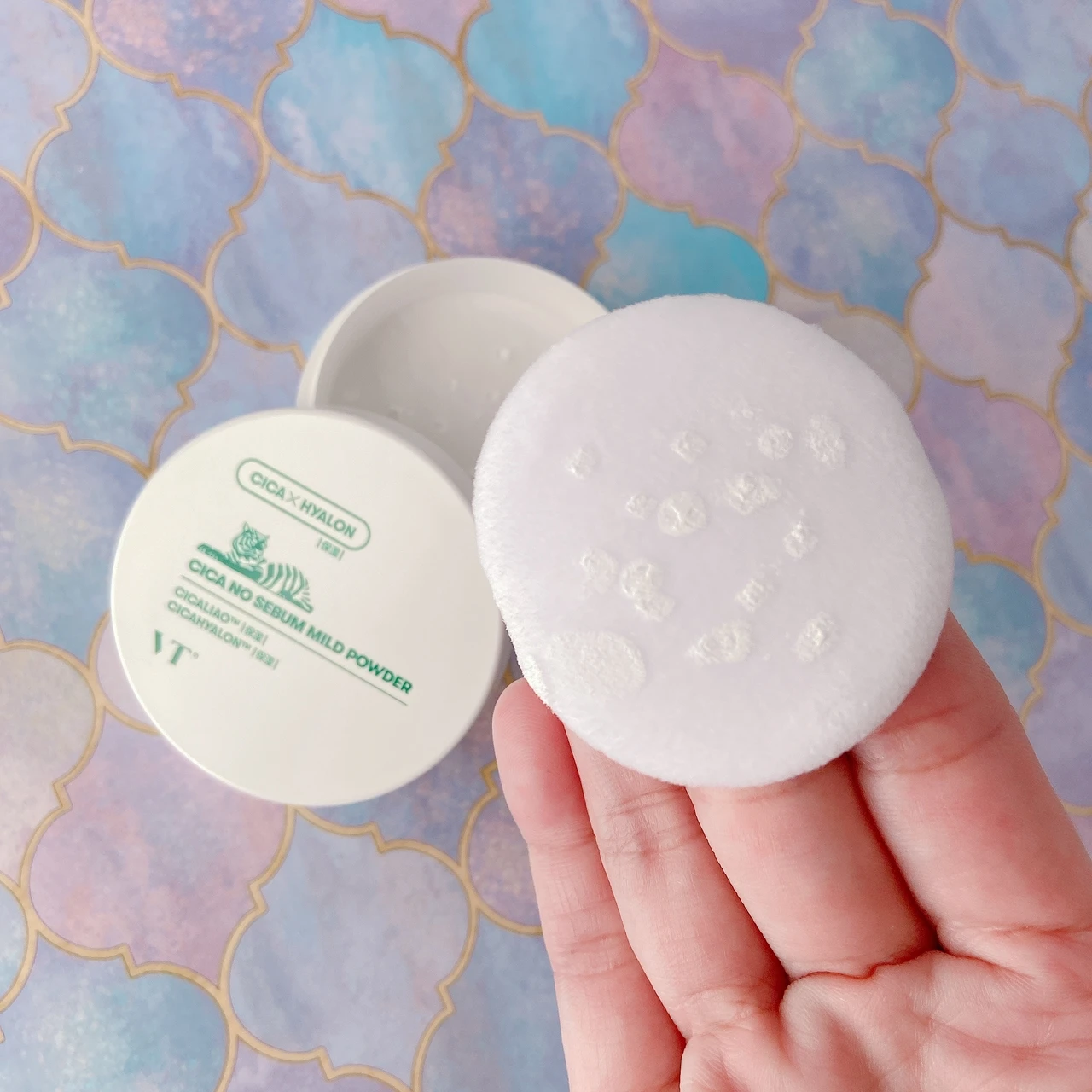 【いつだってお肌さらさら✨】プチプラ・コンパクトなのにすごい！マスクの下の必需品😷💕VT コスメティックス「VT CICA ノーセバム マイルドパウダー」_2_1