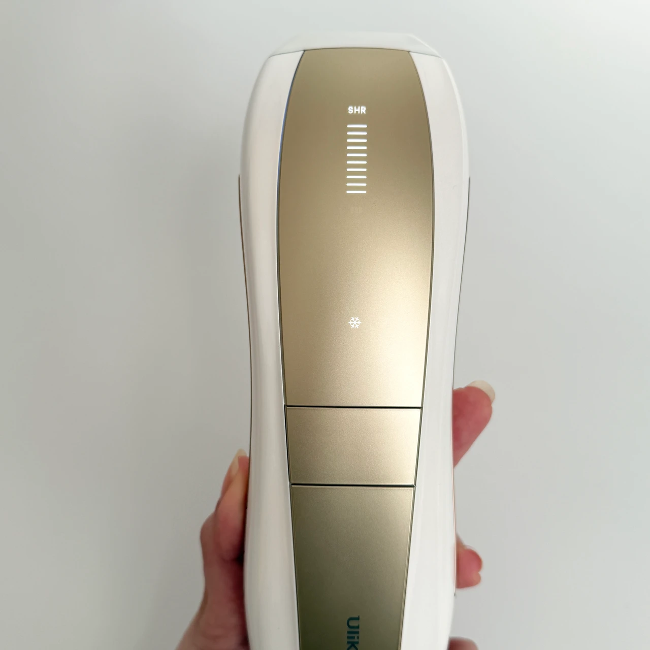 自宅で痛みレスの簡単セルフ脱毛！【Ulike Air 10 IPL光美容器】_3_3