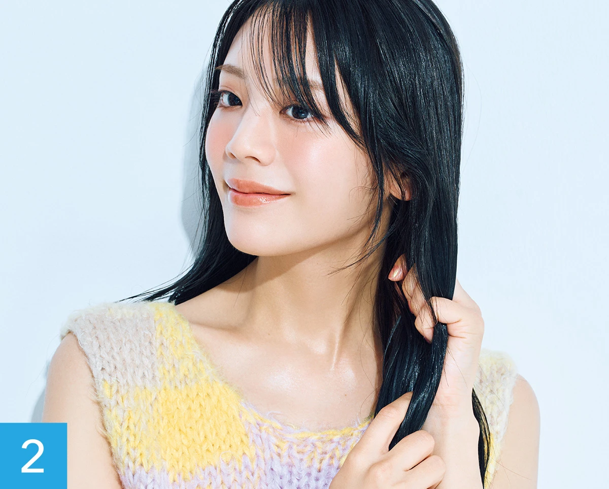 プリズムミラーオイルのつけかた 2 まずは中間~毛先に塗布