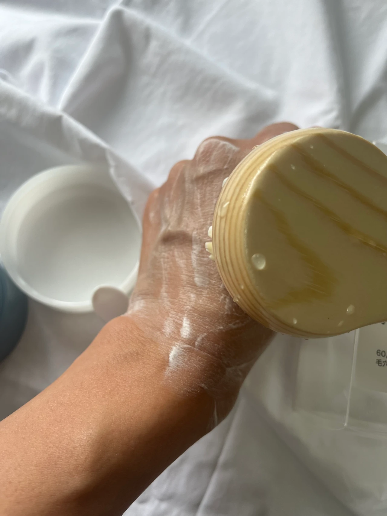 1本で簡単&手軽に透明美肌仕上げ！SHIKARI「BRIGHTENING　WASH（ブラシセット）」を元美容部員&現役エステティシャンママがレビュー(^^)/_4_1