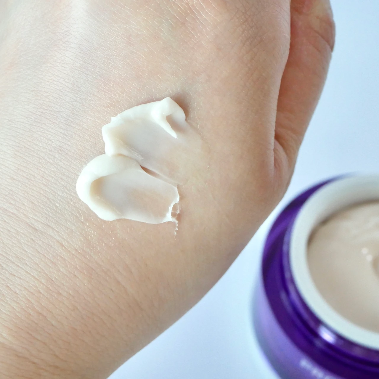 バイオヒールボ　3D タンタンクリーム リフティング テクスチャー