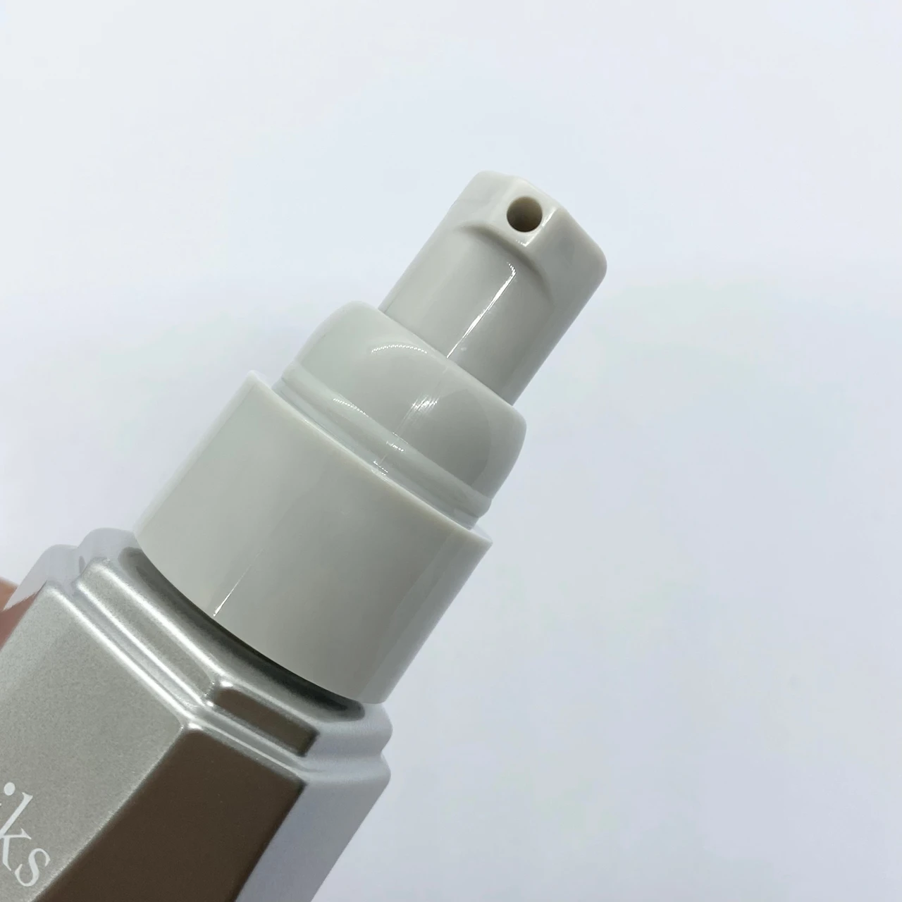 iniks イニクス　敏感肌　エイジングケア　バリア機能　アドバンスバリアセラム　敏感肌スキンケア　スキンケア