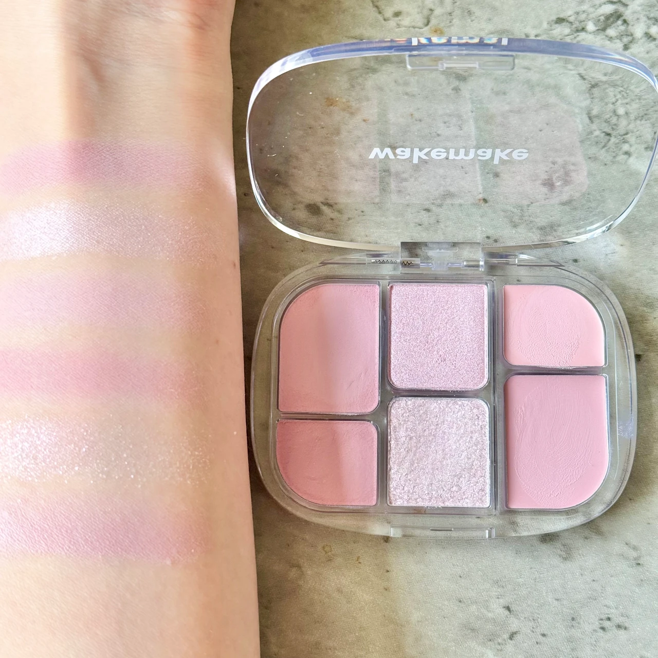 ウェイクメイク　ソフトシアーマルチパレット　アイシャドウ　アイパレ　韓国コスメ　03