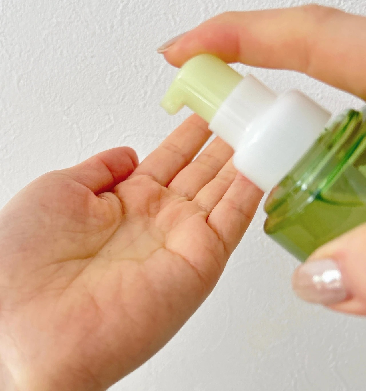 DHC クリスタルスキン 美容液 ローション テクスチャー