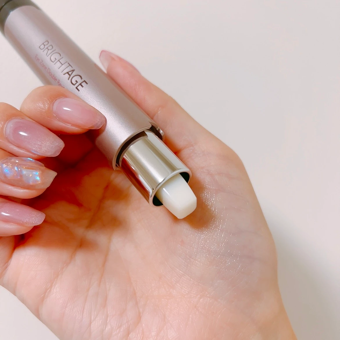 目元の悩みにさようなら！ブライトエイジの秘密兵器【アイゾーン ダブルリバイタライザー】_3_2