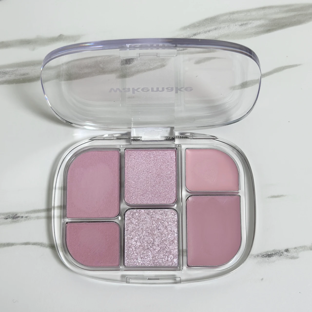 春にぴったり♡色味が可愛いWAKEMAKEのマルチパレット_2