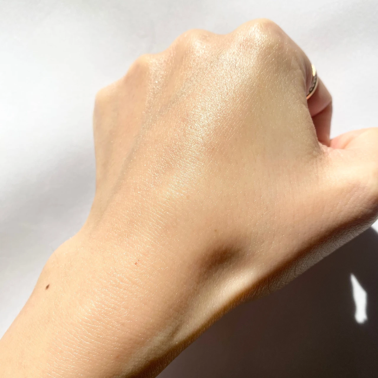 エスト　est エスト　インテンシブ　ボディセラム　ボディケア　ボディ美容液　スペシャルケア　ボディークリーム