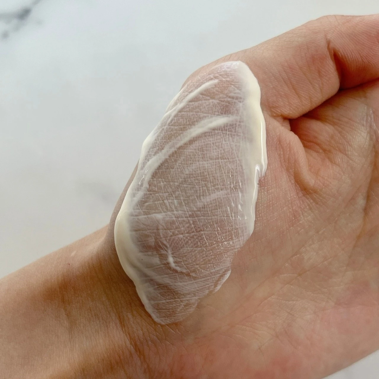 【カバーマーク トリートメント デイ クリーム】極上の使用感♡トラブルを寄せ付けず、明るくハリに満ちた肌へ導く日焼け止めクリーム★_4_2