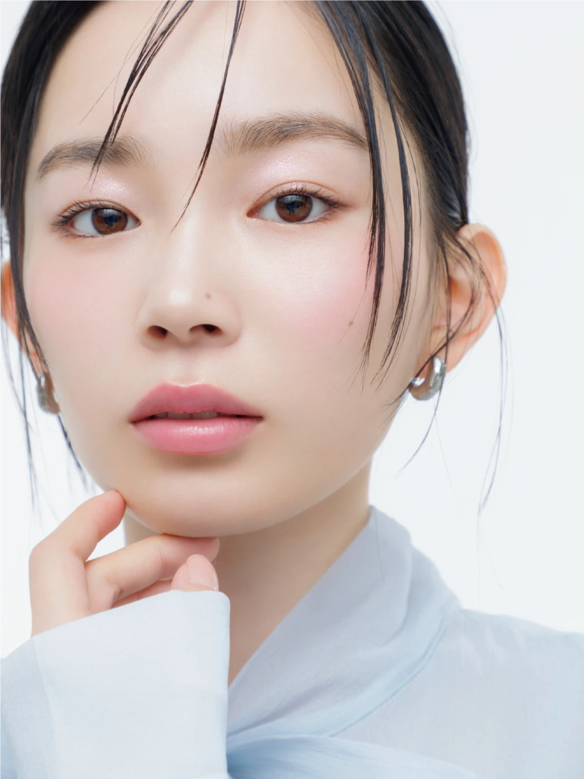 俳優　宮﨑 優　メイク　透明感　エレガンス ベースメイク　化粧下地　コントロールカラー