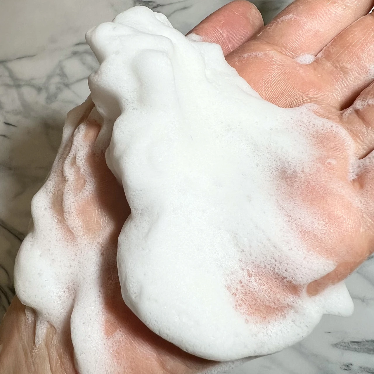 美しい素肌を作りませんか?【ARSOA(アルソア) クイーンシルバー】でゆっくり洗顔
_4