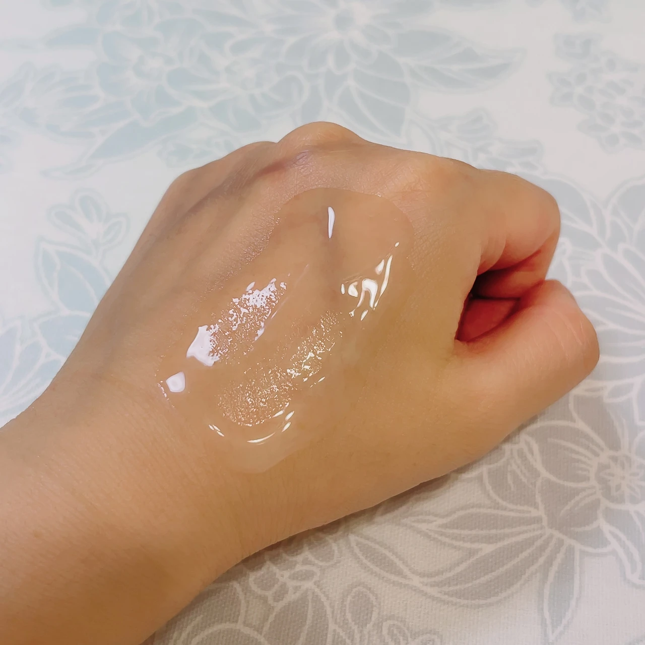 iniksのアドバンスバリアセラムのテクスチャー②