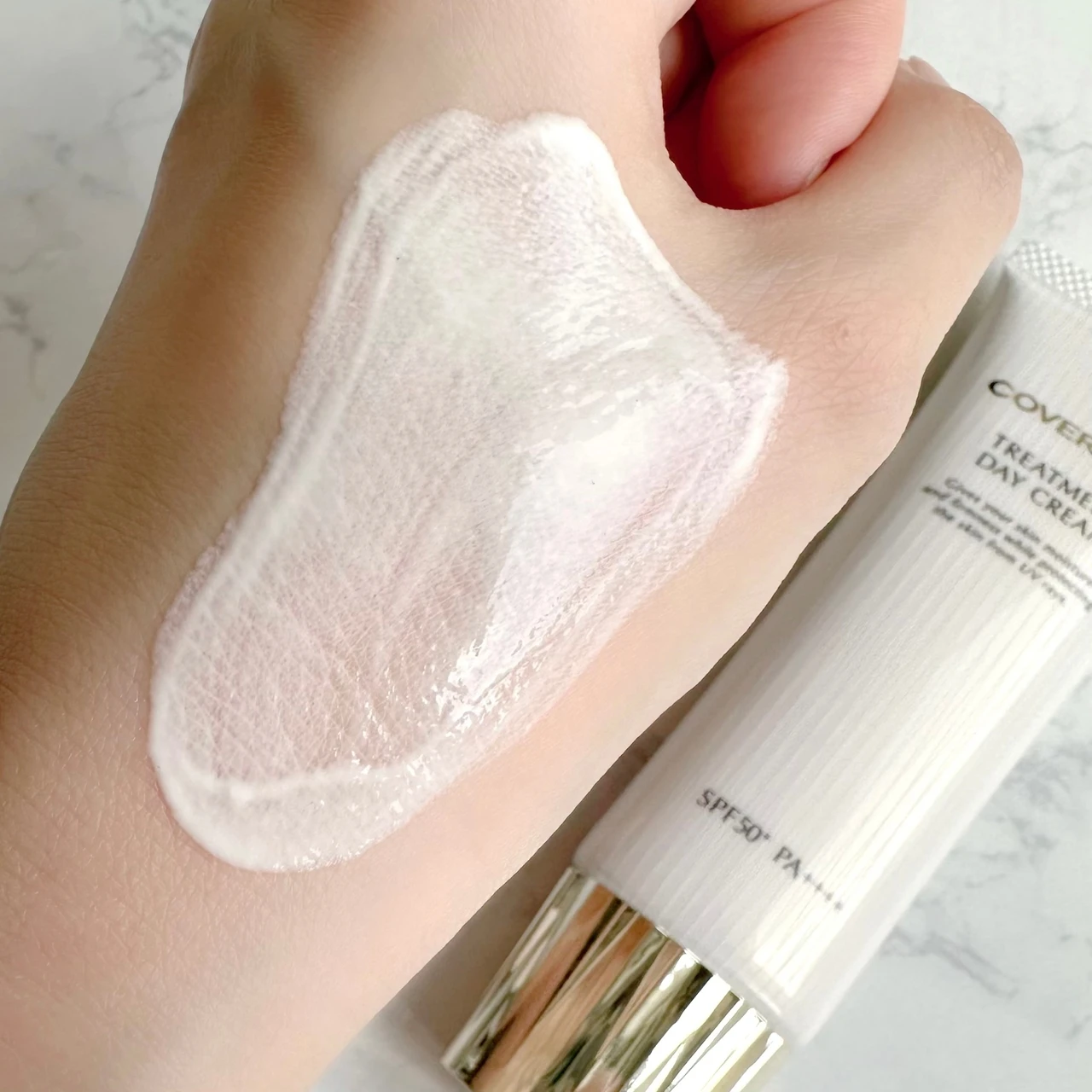 手 化粧品 コスメ 日焼け止め