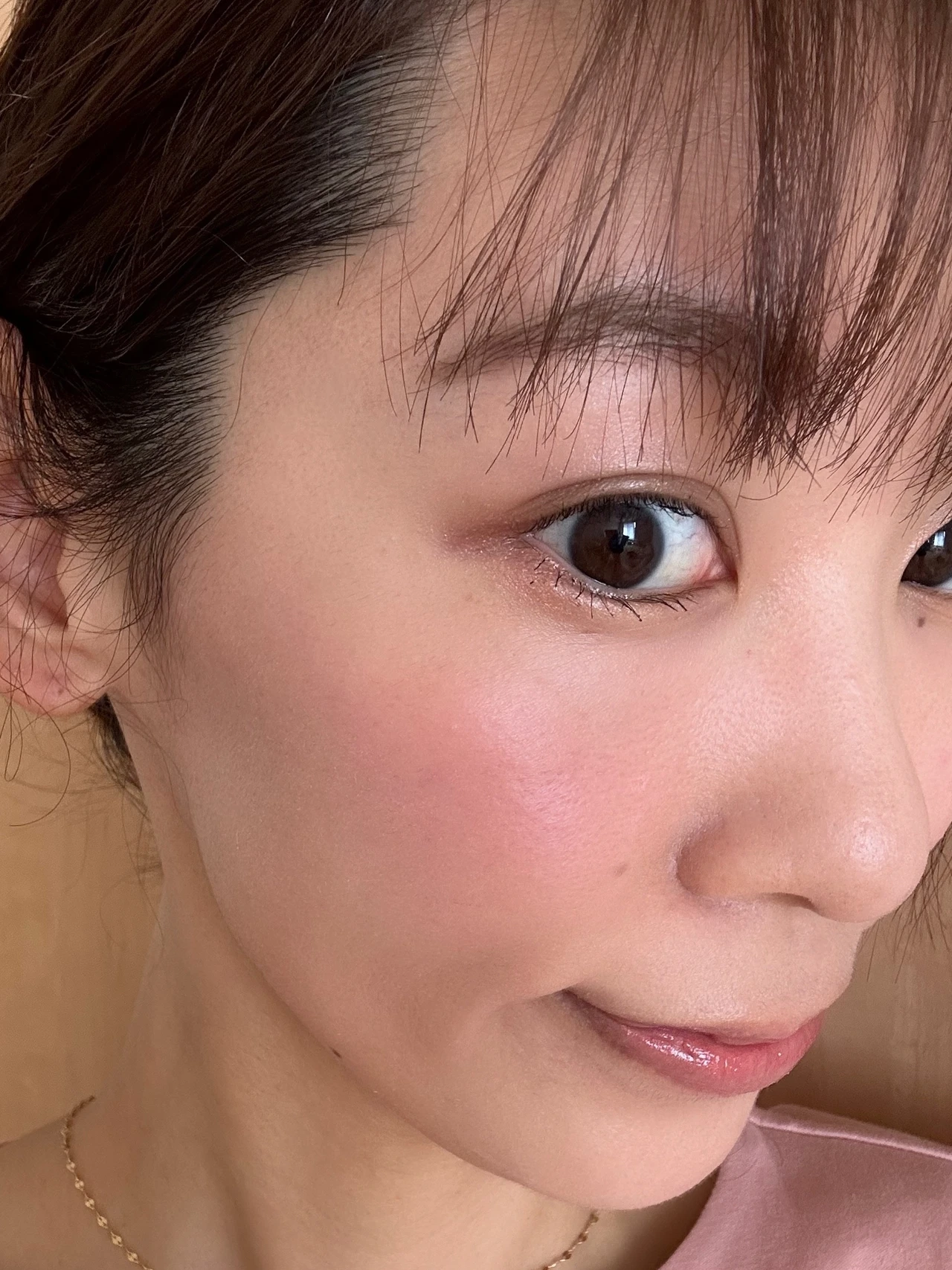 アリィー　カラーオンUV 日焼け止め　チーク　ファンデ　